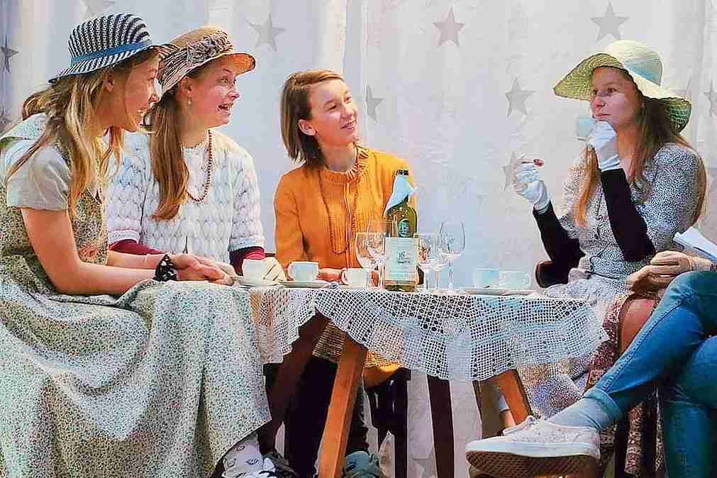 Činoherní klub uvádí: Rengee a Tony Tunklovi / PRAVDA O VZNIKU ČESKOSLOVENSKÉ REPUBLIKY