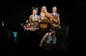 Tanec na konci léta_Divadlo Exil, Pardubice_foto Michal Kňava