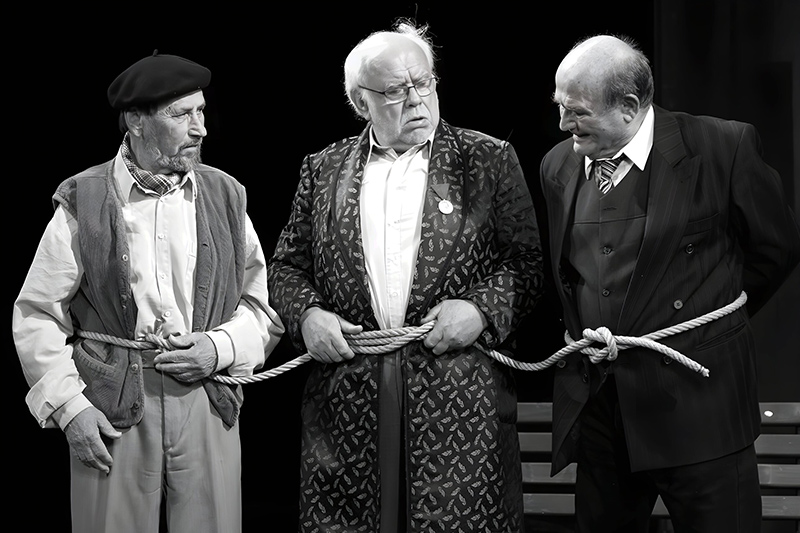 DS NA TAHU / Červený Kostelec / Gérald Sibleyras: VÍTR VE VĚTVÍCH TOPOLŮ