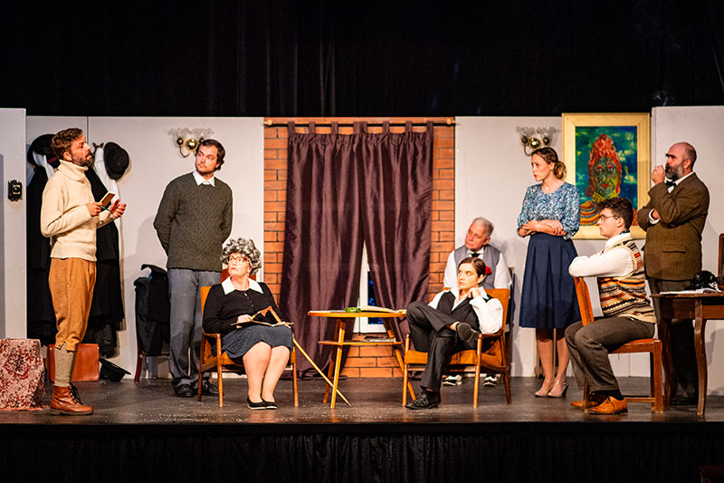 V režii R. Kříže j.h. byla v uvedena na jevišti Divadla U Kapličky hra A. Christie Past na myši, nejslavnější detektivní hra všech dob. Premiéra se uskutečnila v říjnu 2024 v rámci 24. ročníku festivalu amatérských spolků Budějcká Thálie.