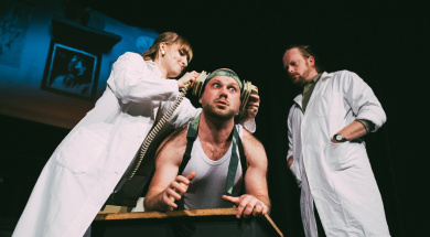 Divadlo Radar / Za oponou, Praha / Encyklopedie akčního filmu