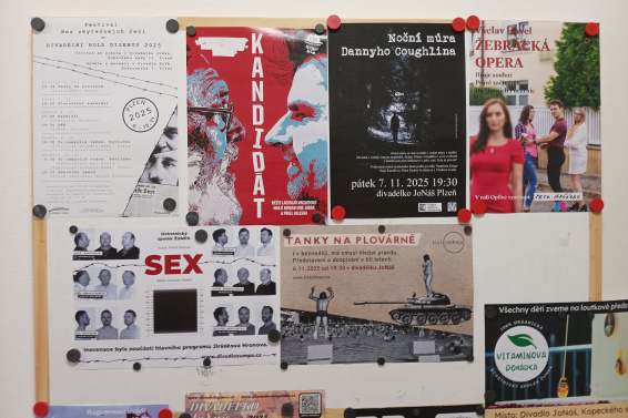 Divadelní hold disentu