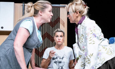 Tri gracie z&nbsp;umakartu – foto archiv souboru