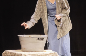 Voda a mýdlo, Linda Suková