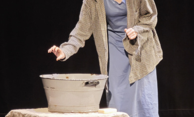 Voda a mýdlo, Linda Suková